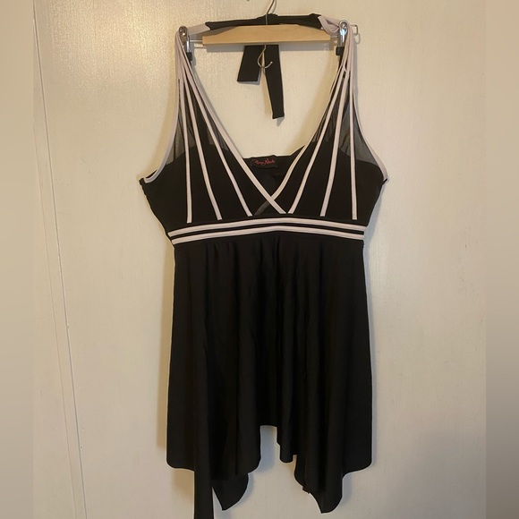 Hanna Nikole - Picture 1 of 6